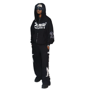 26 Sweatsuits Black